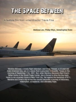 Постер: Между пространством (2010)