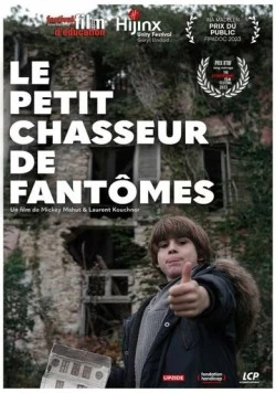 Постер: Маленький ловец привидений / Le Petit Chasseur de Fantômes (2023)