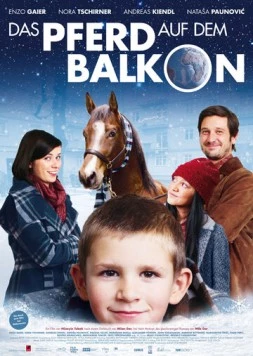 Постер: Лошадь на балконе / Das Pferd auf dem Balkon (2012)